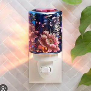 Scentsy Midnight Floral Mini Warmer